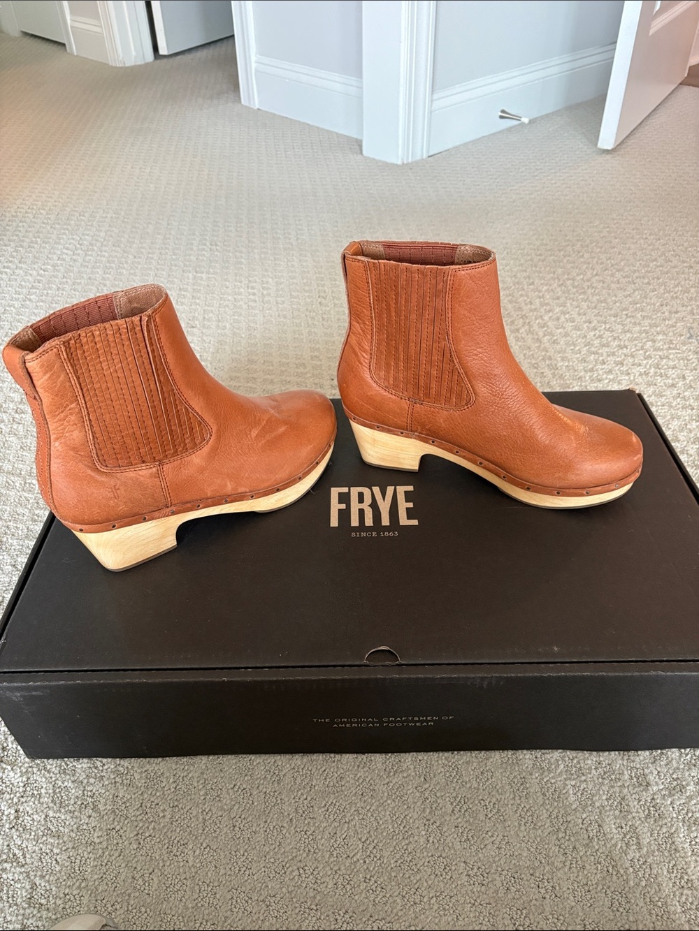 Frye Women's Chestnut Brown Leather Ankle Booties